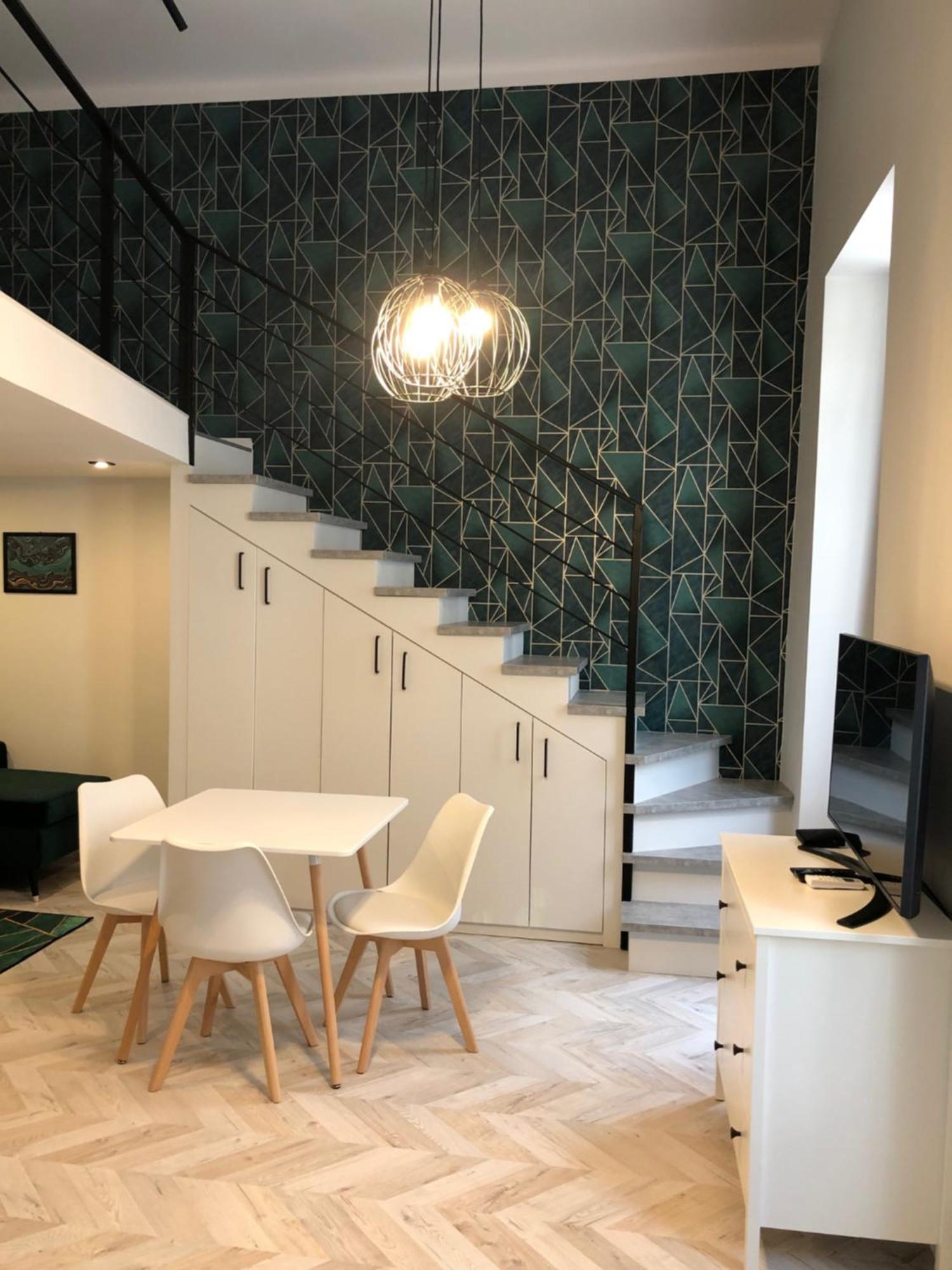 In V. Apartman